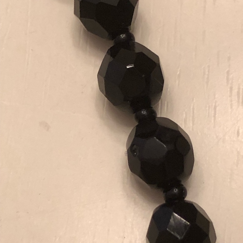 Vintage jet black crystal necklace - Picture 3 of 5
